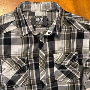 BKE Men's Black, Gray, and Green Plaid Shirt